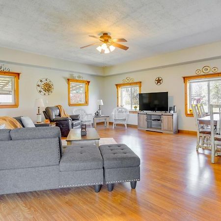 Hocking Hills Hideaway With Hot Tub And Fire Pit! Villa Logan Exterior photo